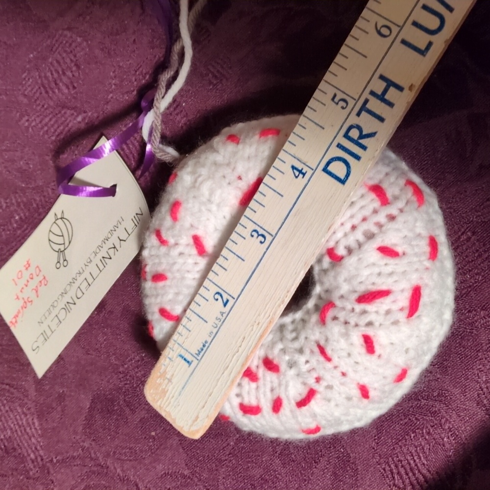 Handmade Knit Donut Bag Charm Tan White Icing Red Sprinkles #01 - Picture 5 of 6